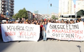Eine Serie neuer Proteste hat begonnen – gegen Baumfällungen, Polizeigewalt, die Diskriminierung von Aleviten und in kurdischen Städten gegen die Zerstörung eines Friedhofs für gefallene Guerillakämpfer durch die Armee bei der Stadt Mardin