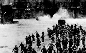 trotzki-1917-Oktoberrevolution-Sturm-Winterpalais-BM-Lifestyle-St