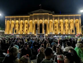 Demo vor dem Parlament in Tbilisi am Tag des Gesetzbeschlusses, 14.5.24